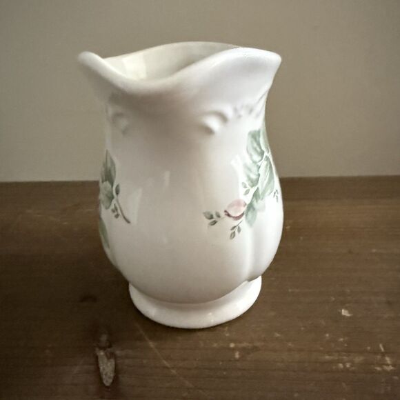 Vintage Pfaltzgraff Grapevine Stoneware Creamer Pitcher Made In USA - Picture 4 of 6